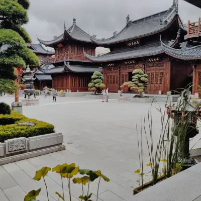 Latest travel itineraries for Shanghai Jade Buddha Temple in December  (updated in 2023), Shanghai Jade Buddha Temple reviews, Shanghai Jade  Buddha Temple address and opening hours, popular attractions, hotels, and  restaurants near