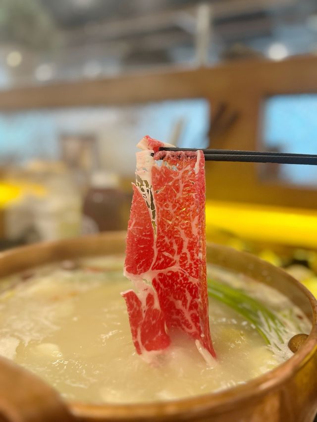「台式火鍋120分鐘任飲任食，價格優惠」