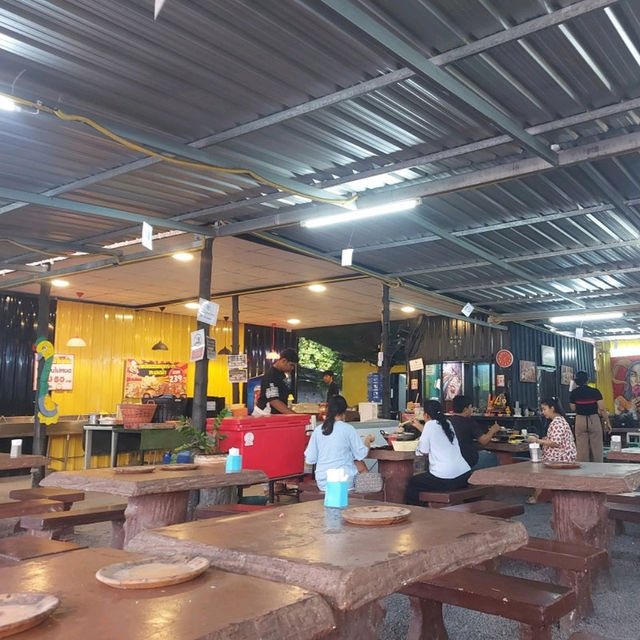 ร้านพุงกางหมูกะทะ ทะเลเผา กาญจนดิษฐ์