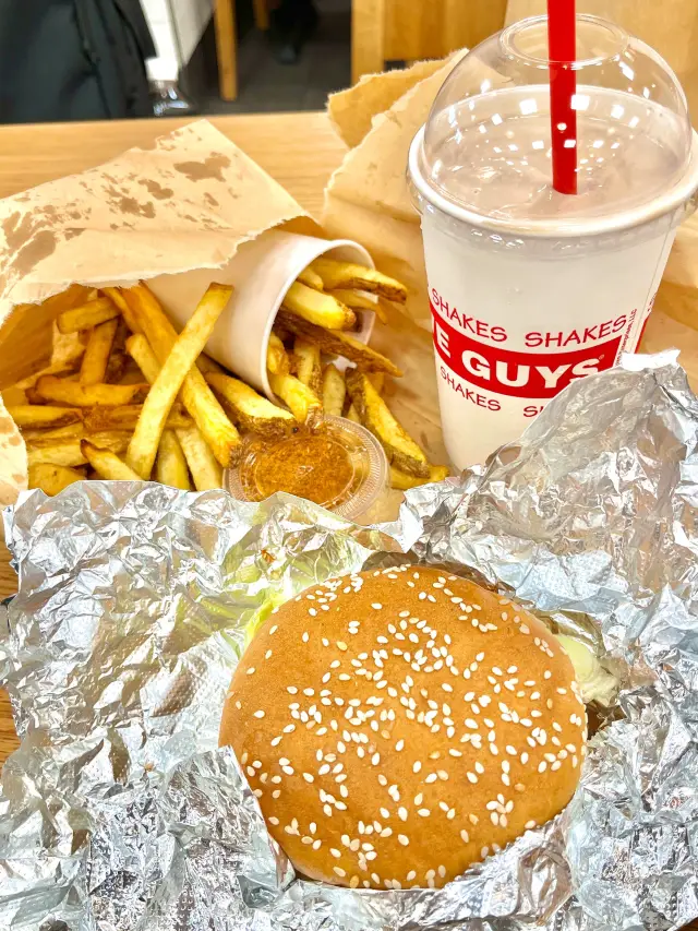 마카오에서 먹는 파이브가이즈🍔🍟