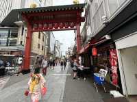 東京・浅草。奥山おまいりまち商店街入口『江戸たい焼き浅草本店』のたい焼き