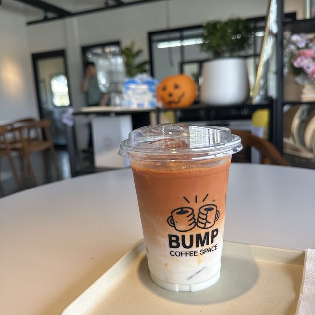 BUMP cafe @บ้านบึง ชลบุรี