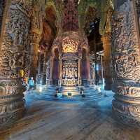 ปราสาทสัจธรรม