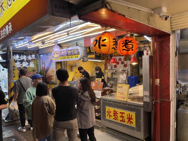 臺中逢甲 烤玉米專門店 炳叔烤玉米逢甲總店