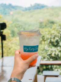 คาเฟ่ในสวนผลไม้ริมถนนกะปง
