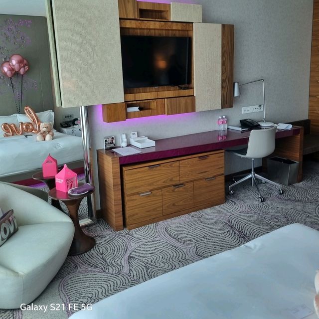 Luxury with playful twist - W Singapore 
