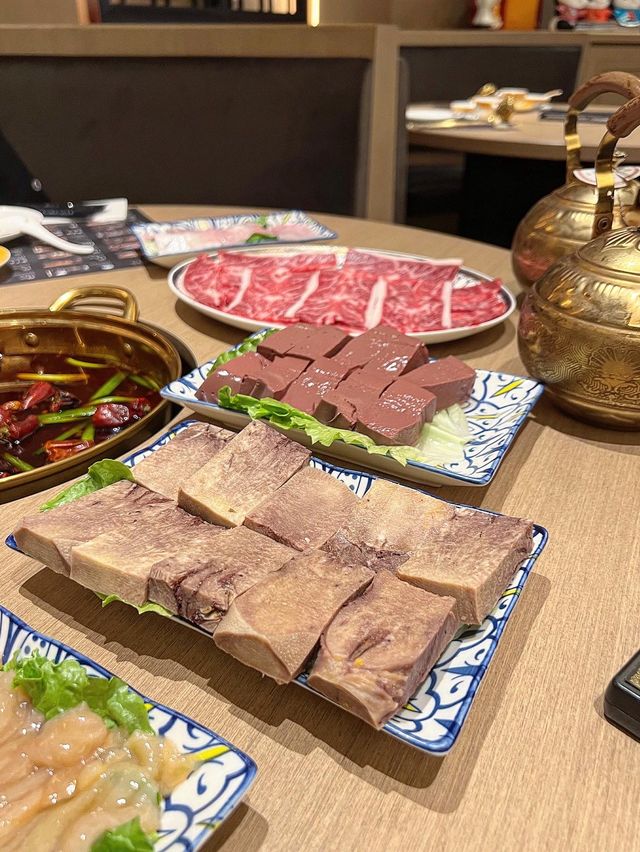 ʚ♡ 地道川菜 • 桂花魚清新鮮甜 • 麻辣湯底麻香辣相當惹味 ♡ɞ