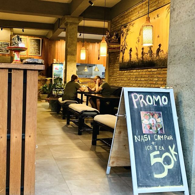 【インドネシア】ランチセットがお得“Kayunan Warung and Coffee”