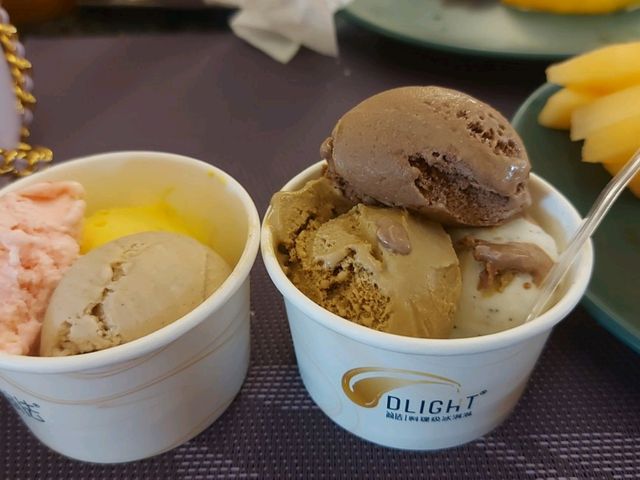 酒店週末海鮮自助午餐RMB178