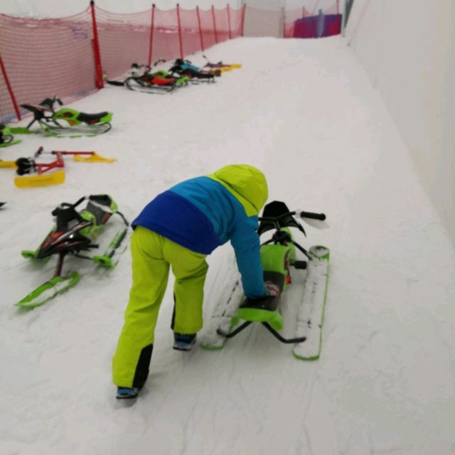 深圳觀瀾都有得玩雪 卡魯冰雪世界