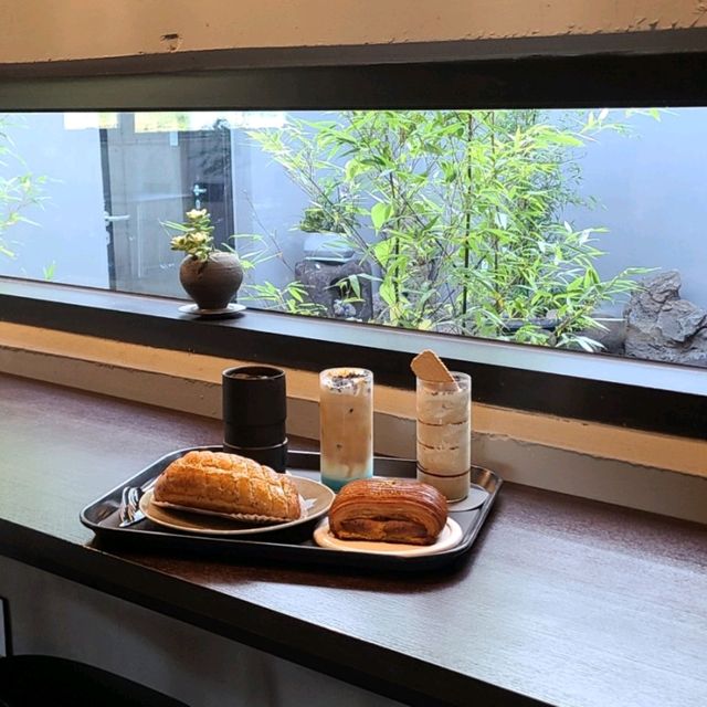 제주 해안동 카페)카페레크레 - 제주 숲속 대형카페
