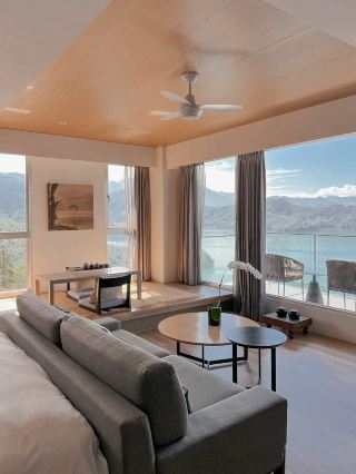 Размещение в Наньтоу/Номер в первом ряду с видом на озеро Солнца и Луны!!