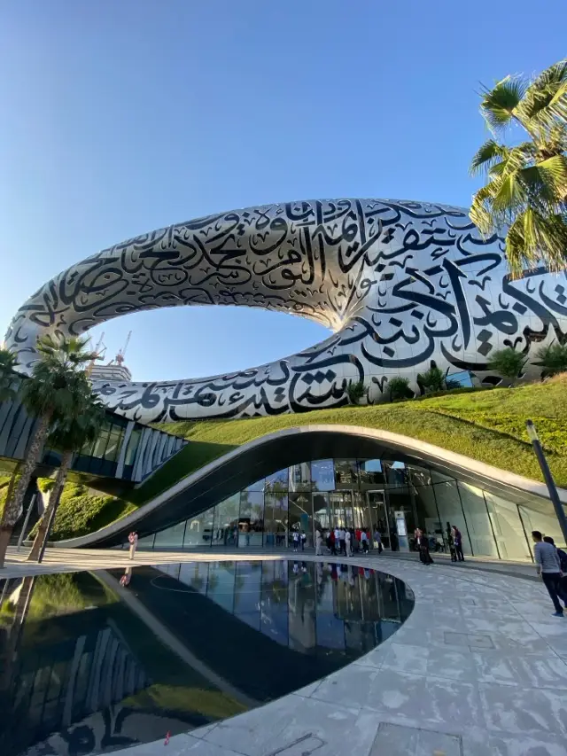 Dazzling Dubai on a budget