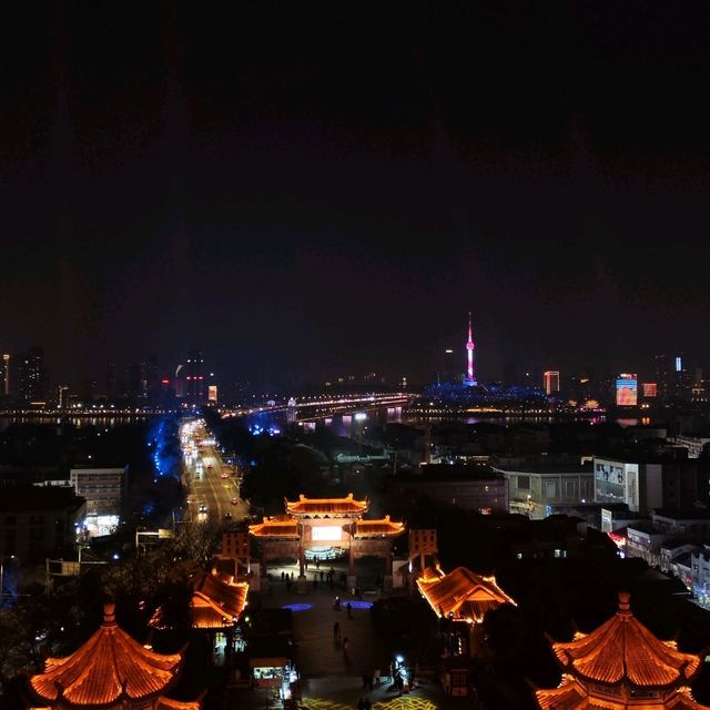 When the Night Falls @ Wuhan, China
