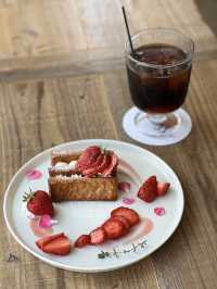 【福岡カフェ】いちごを使ったスイーツが絶品！
