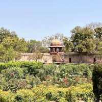 🤩 Unveiling the marvellous Itmad-Ud-Daulah's Tomb 💎