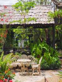 Voodoo คาเฟ่สุดอลังการย่านหนองจอก