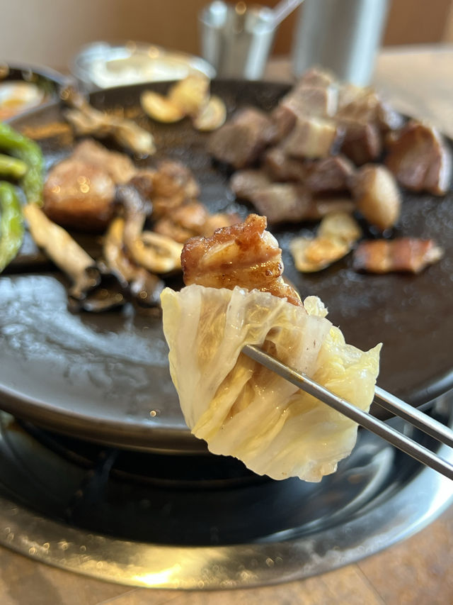 韓国/ソウル【龍山】サムギョプサル
