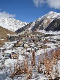 กระท่อมกลางขุนเขาที่ Kazbegi