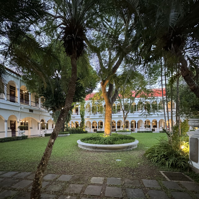 Over 100 years 5 stars Hotel in Surabaya