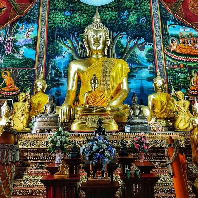 สักการะพระพุทธศรีมิ่งมงคล ณ วัดศรีเกิด