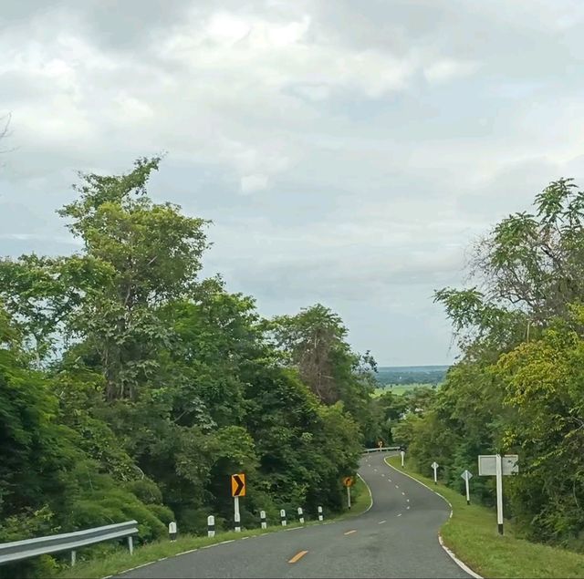 เขาพนมรุ้งในวันที่อากาศดี