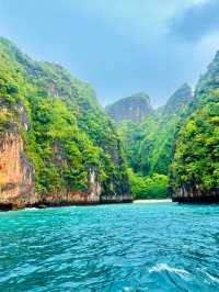 Visit The Famous Maya Bay 🇹🇭🌊