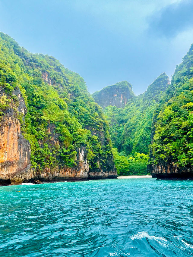 Visit The Famous Maya Bay 🇹🇭🌊