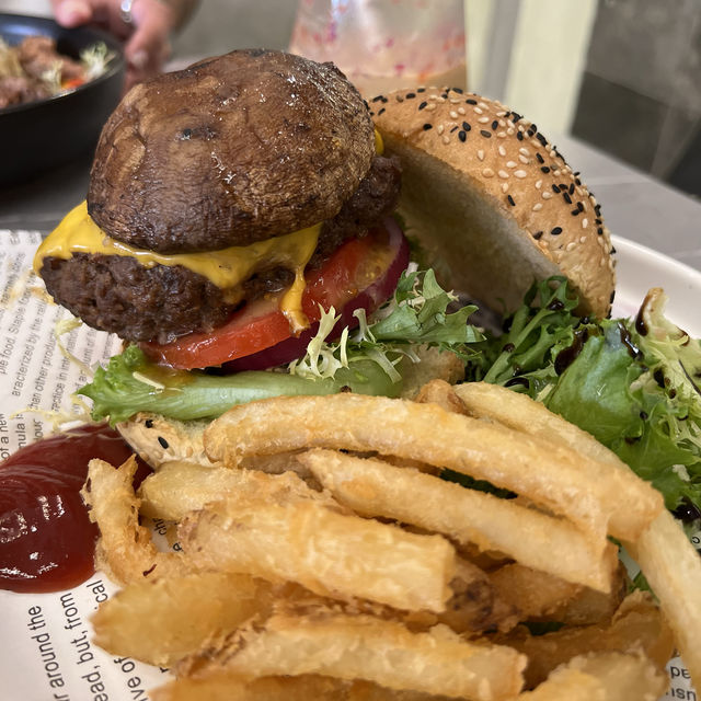 飽足感200分📍元朗 人氣CAFE