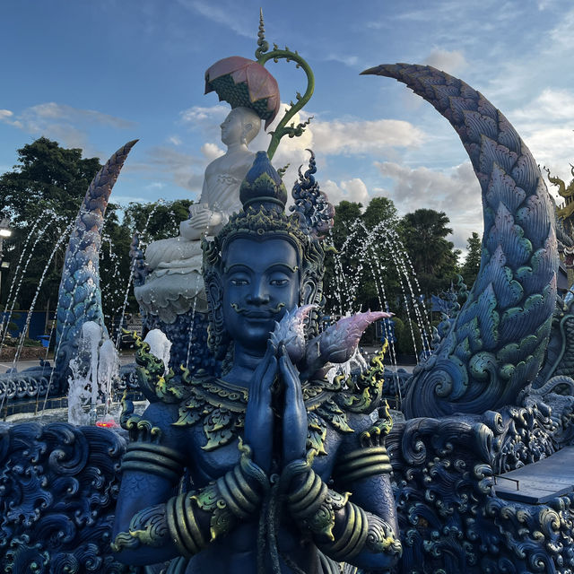 วัดสีน้ำเงิน วัดร่องเสือเต้น จ.เชียงราย