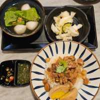 ร้านอาหารรางวัลมิชลินไกด์ 老品The Pinn