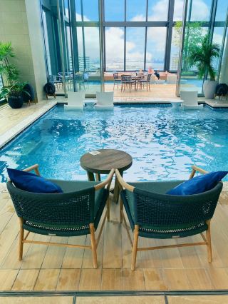 Open-air Sky Pool in Yokohama.