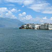 Serene Lake Views at Shuanglang Ancient Town