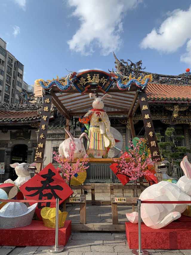 台湾　様々な神が祀られる寺、龍山寺🐉