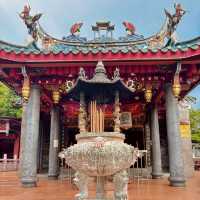 "Must-Visit Tua Pek Kong Temple in Kuching: Enhance Your Experience with Local Tour Guides"