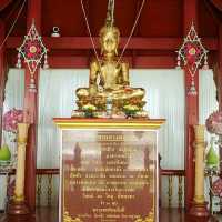 ไหว้พระขอพร รดน้ำมนต์สระน้ไศักดิ์สิทธิ์