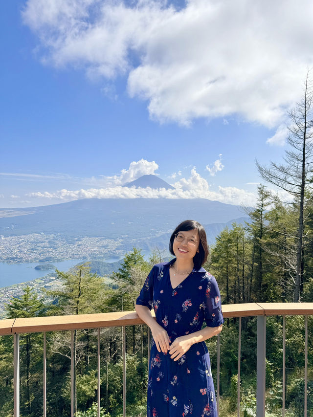 Perfect glimpses of Fuji-yama! 