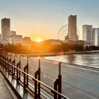 Sunset Magic at Minato Mirai: Where Urban Meets Serene