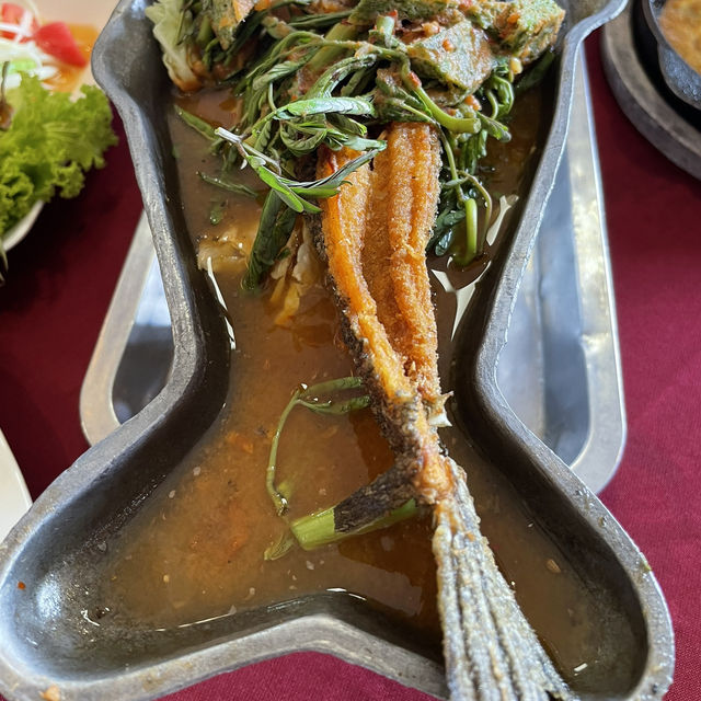 ร้านอาหารลุงนวยทอยุธยา: อาหารไทยพื้นบ้านรสชาติดี