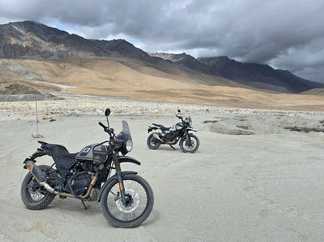 ทะเลสาบน้ำเค็มที่อยู่สูงที่สุด | Pangong Lake