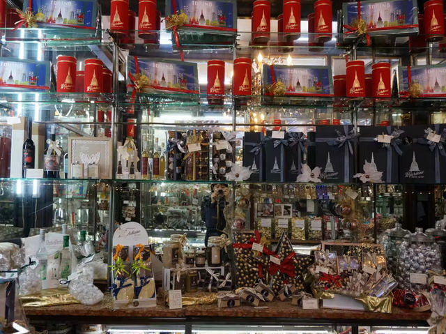【イタリア・トリノ】独特の三角屋根のフォルムのトリノのチョコレート