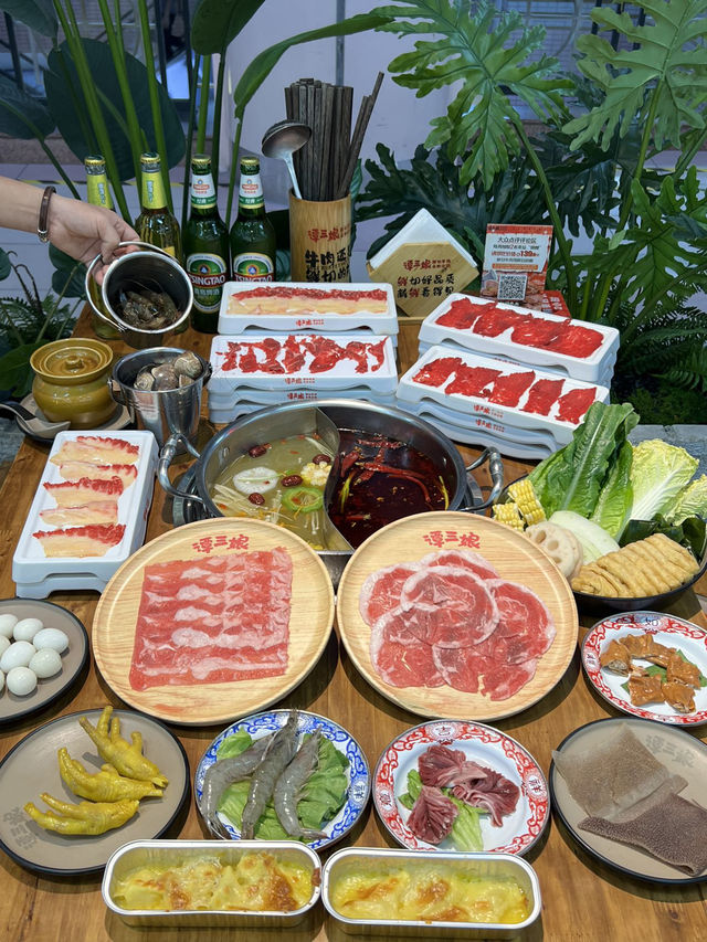 深圳東門人氣鮮切牛肉自助火鍋