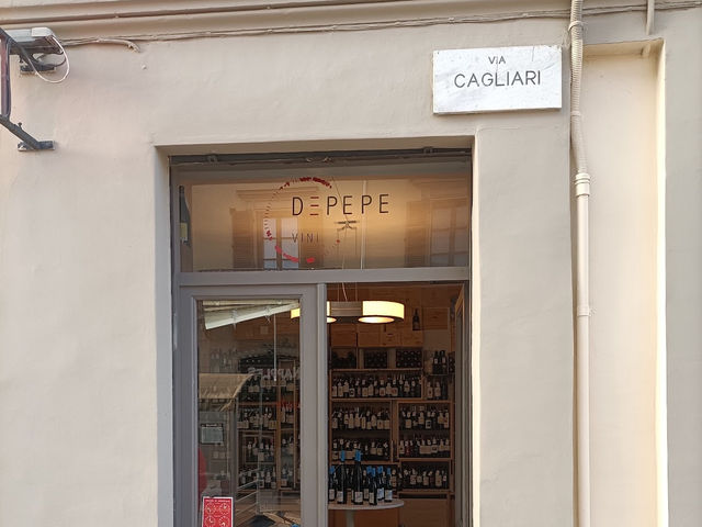 【イタリア・トリノ】こだわりの品揃えDepepe Vini