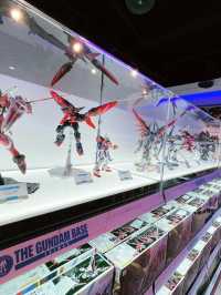 🌟《高達迷夢幻朝聖！台北鋼彈旗艦店遊記》🤖⚔️💫