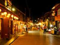 ถนนคนเดินเชียงคาน เดินกิน เที่ยว ตอนกลางคืน 