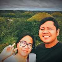 CHOCOLATE HILLS IN BOHOL, PHILIPPINES 