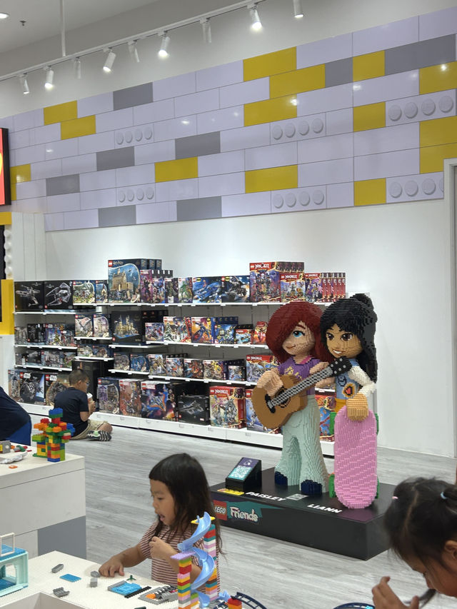 จะวัยไหนก็ยังรัก Lego 🩷 @One Bangkok