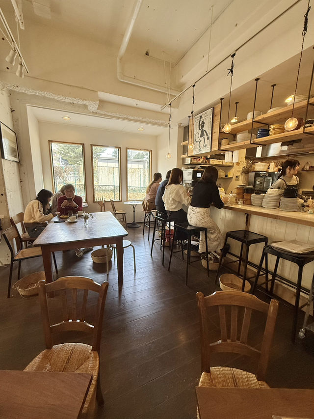 Delicious Brunch Spot in Yoyogi: Salut