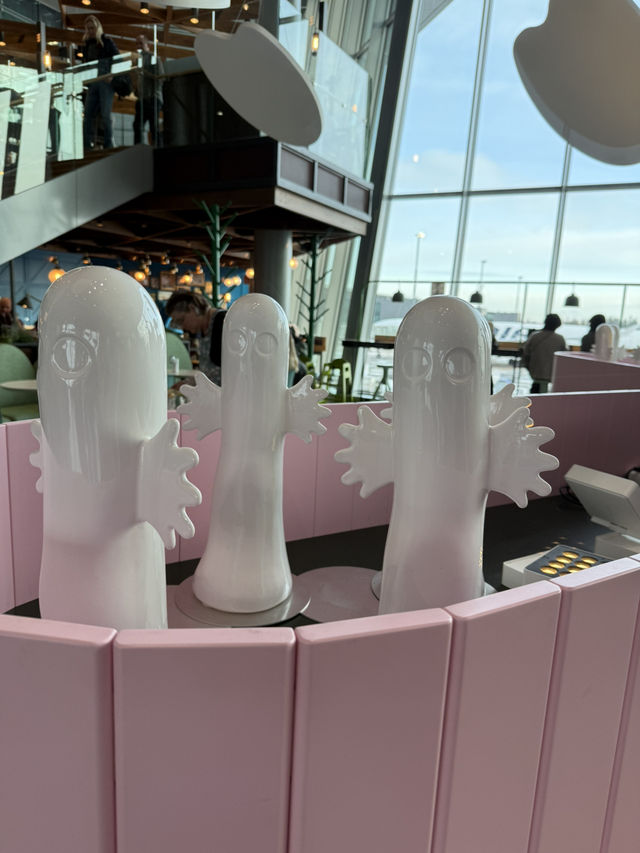 Cozy & Cute: Moomin Coffee at Helsinki Airport 🇫🇮