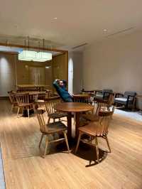 Modern Comfort in a Great Location – Amanek Hotel 